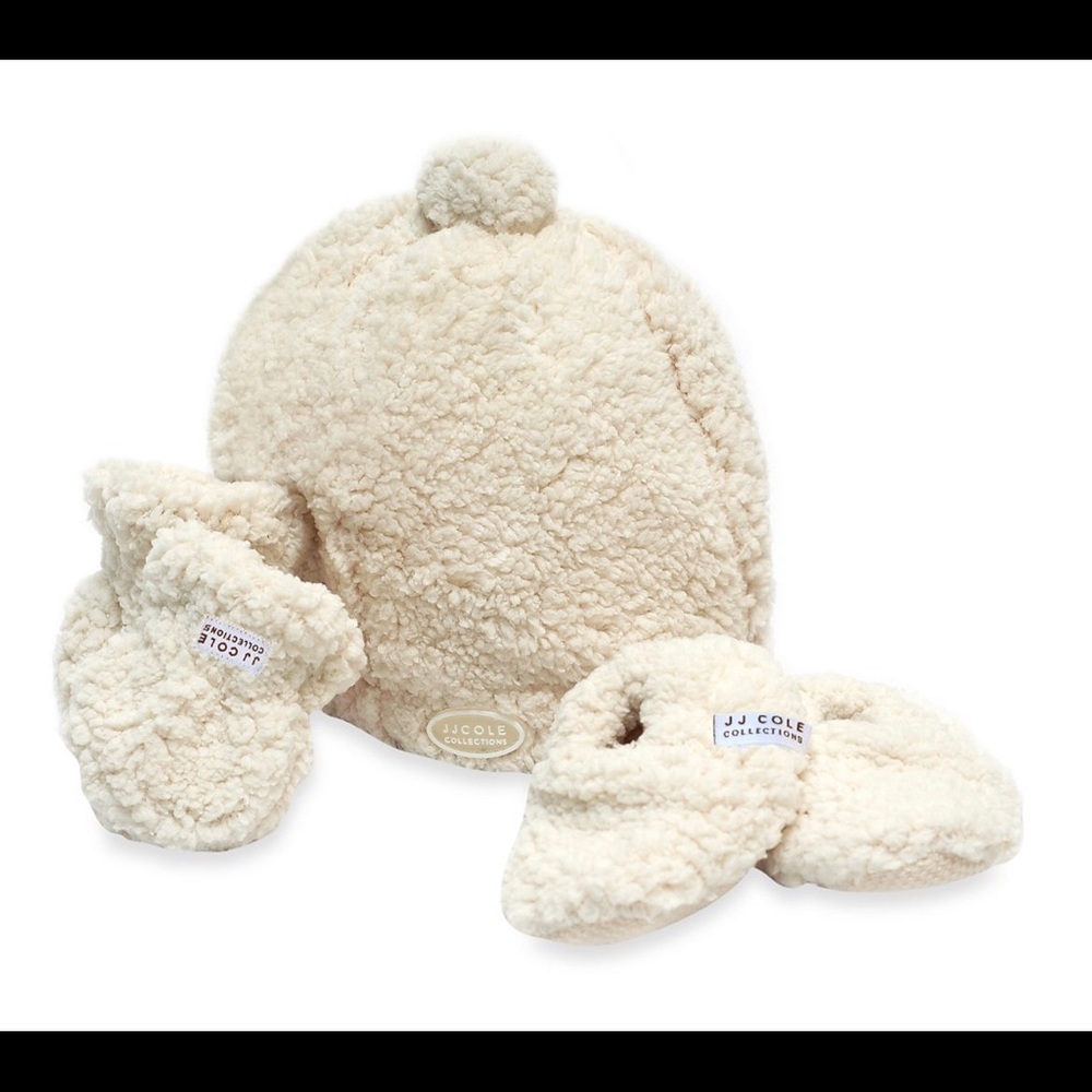 JJ Cole Baby Bundle me 3 piece set!